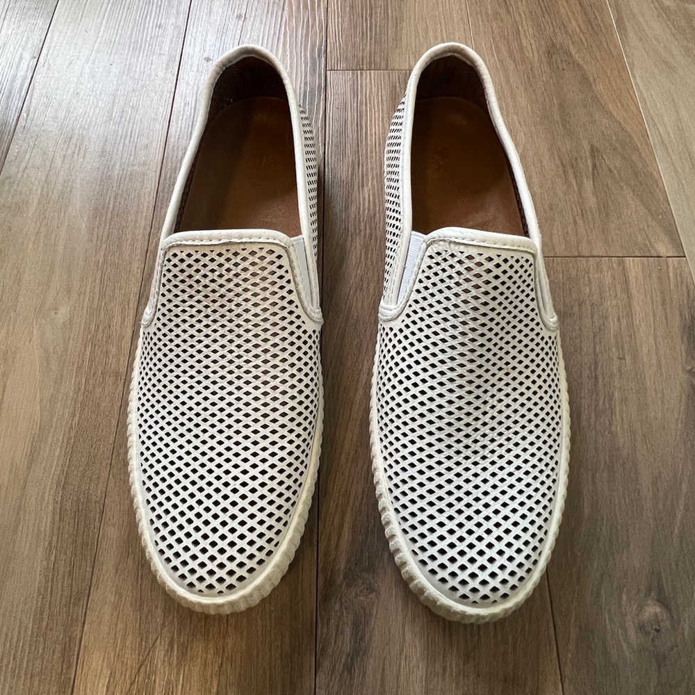Frye Camille Perf Slip Leather Shoe- size 8